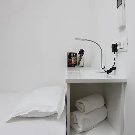 White & Co And Apartment *